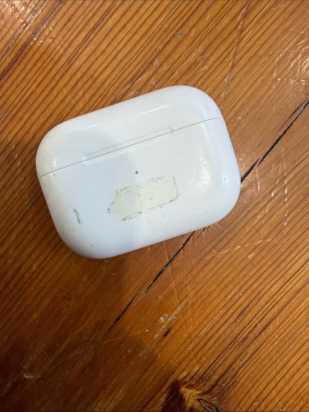 Apple AirPods *broken* White Wireless Earbuds Charging Case - USB-C Port